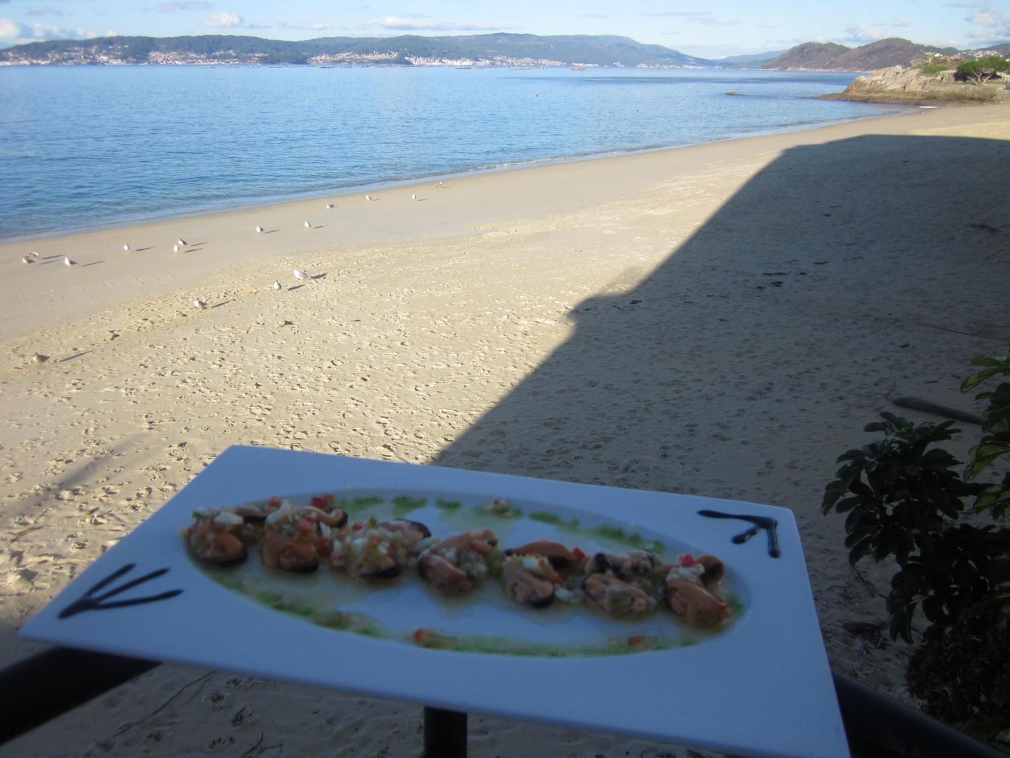 Hotel Restaurante Loureiro Bueu Exterior photo