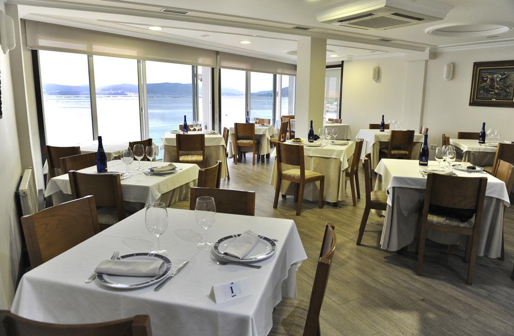Hotel Restaurante Loureiro Bueu Exterior photo